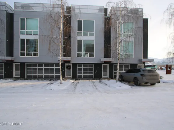 5201 E Northern Lights Blvd #2E, Anchorage, AK 99508