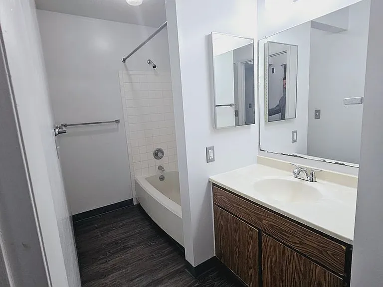 Sugarbush Apartments — Photo 136