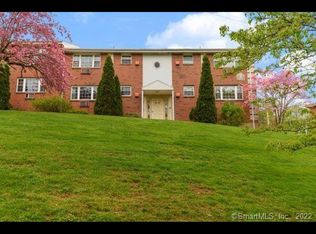 71 Sigwin Dr, Wallingford, CT 06492