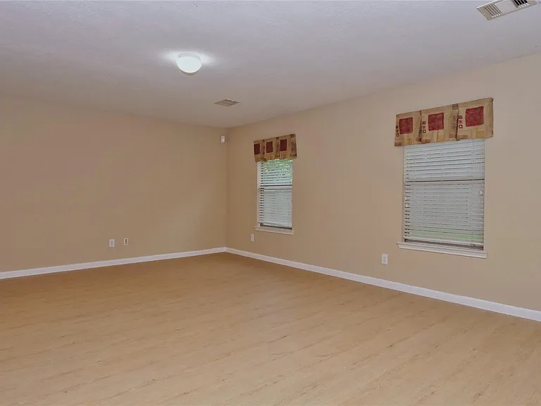 2923 Mustang Meadow Ln — Photo 8
