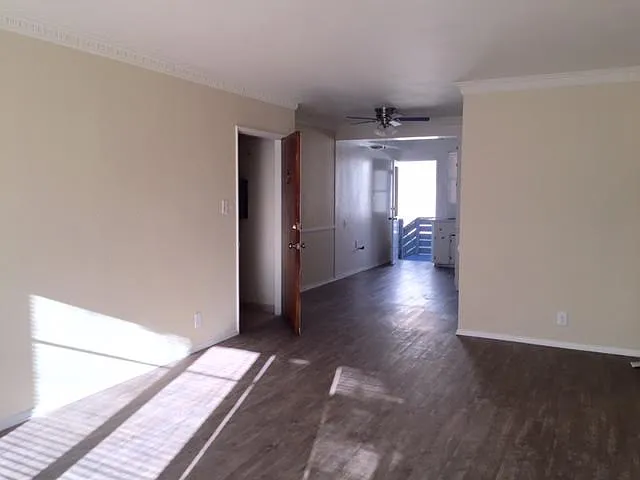 5844-5850 Condon Ave — Photo 11