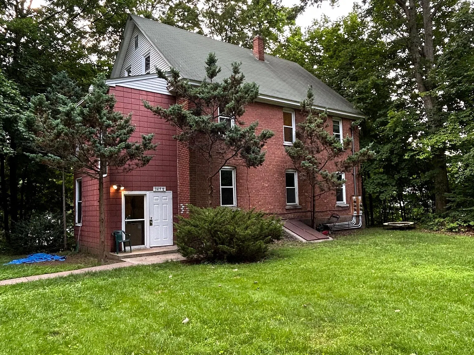 309 Spruce St — Photo 1
