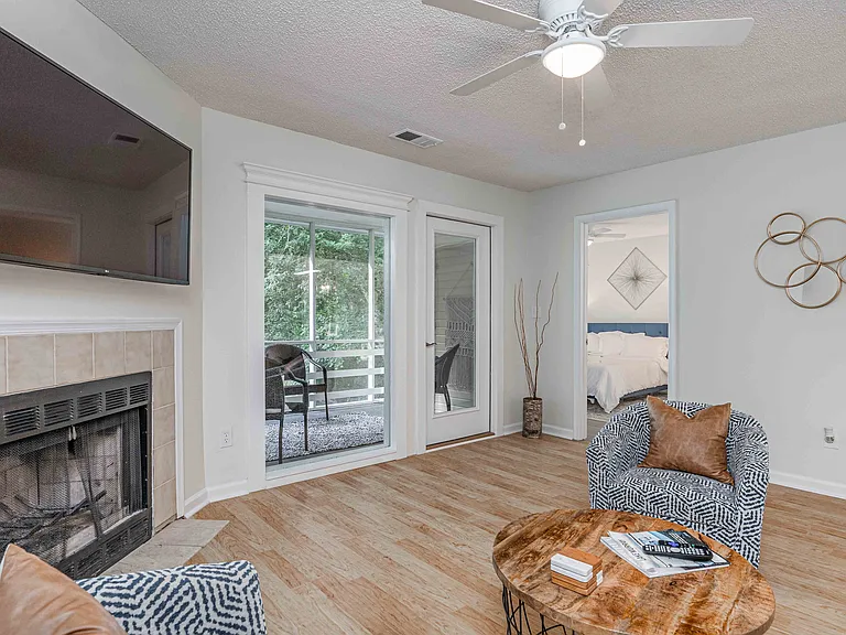 1850 Atlantic Dr #633 — Photo 5