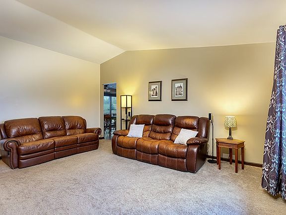 3rd image of 5971 Alma Dr