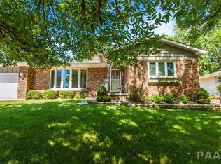 4615 N Rosemead Dr, Peoria, IL