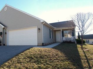 195 Winners Circle Dr, Red Lion, PA 17356