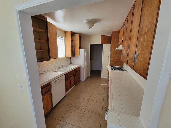 4th image of 7823 Paso Robles Ave