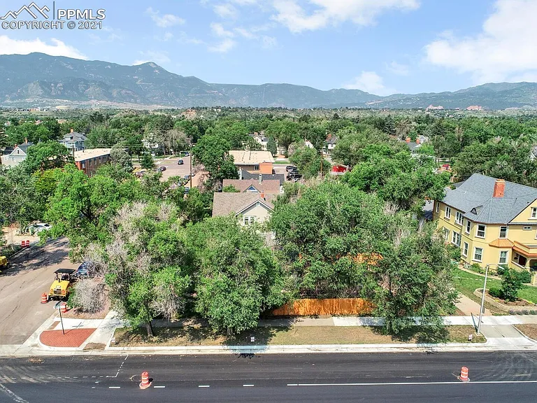 230 E San Miguel St — Photo 32