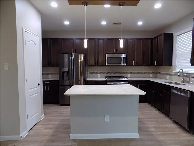 3702 Aubergine Springs Ln — Photo 3