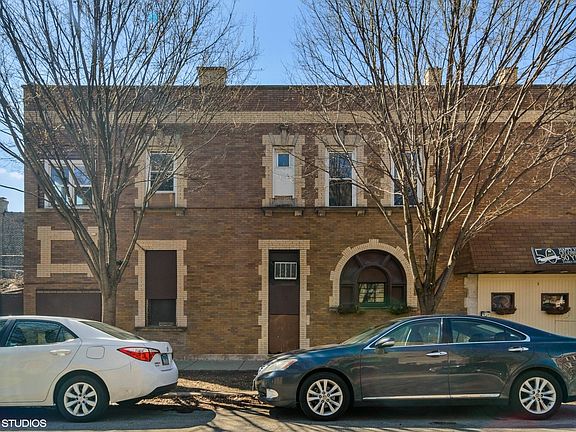 2nd image of 1057 N Wolcott Ave