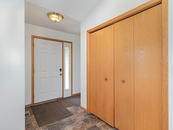 3rd image of 12956 Carole Dr SE