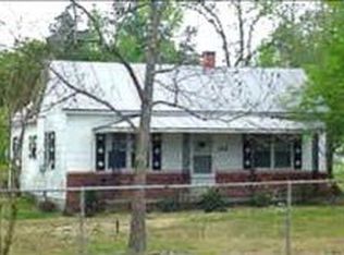 303 Mobile Cir, Dudley, NC 28333