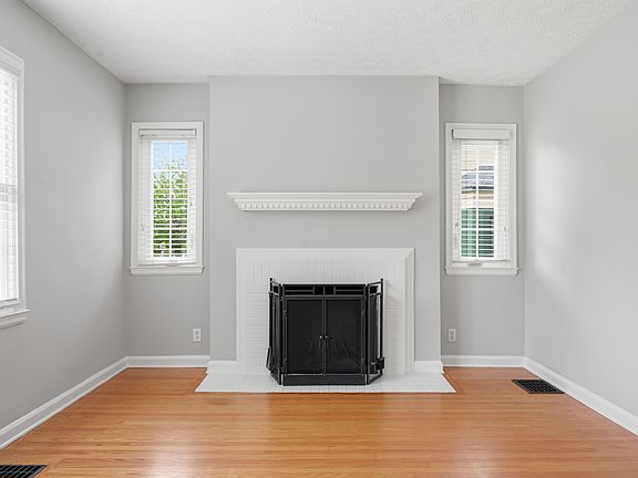 5th image of 112 N Sheridan Ave