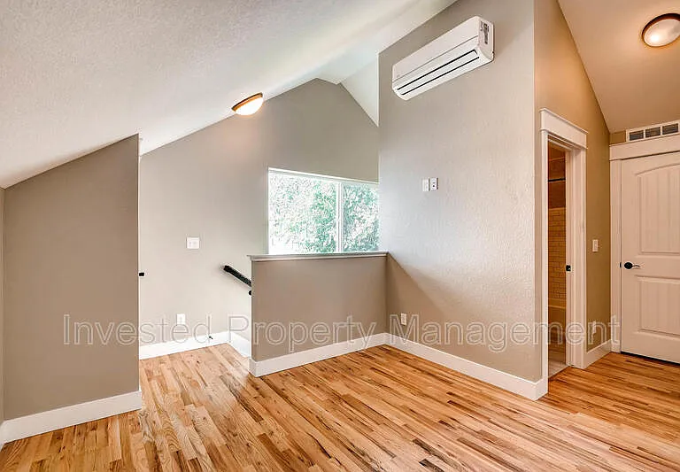 2822 N Josephine St — Photo 4