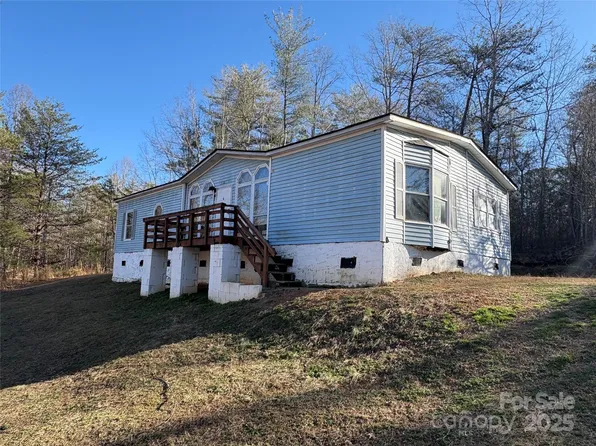 1521 Lemon Tree Ln, Morganton, NC 28655