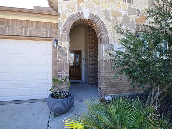 2nd image of 30017 Willow Brook Ln