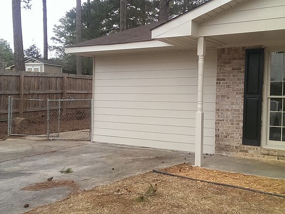 Parking- 2 spaces but can fit more