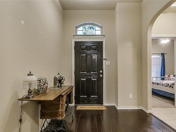 3rd image of 1316 Woodbine Cliff Dr