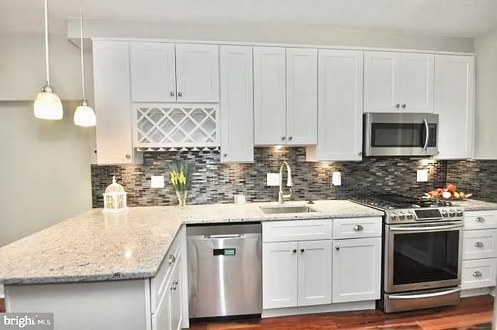 982 Florida Ave NW — Photo 4