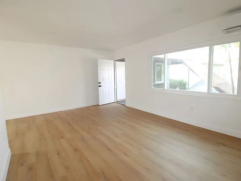 9007 Ramsgate Ave — Photo 4