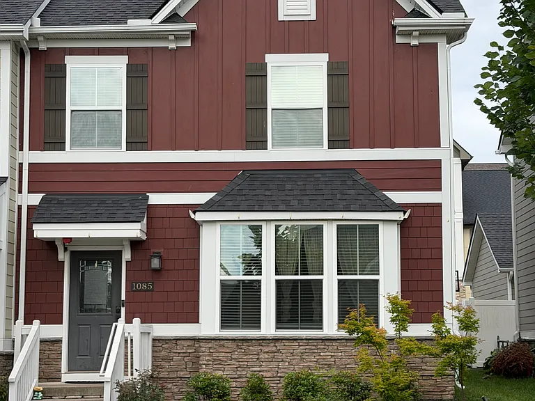 1085 Oglethorpe Dr — Photo 1