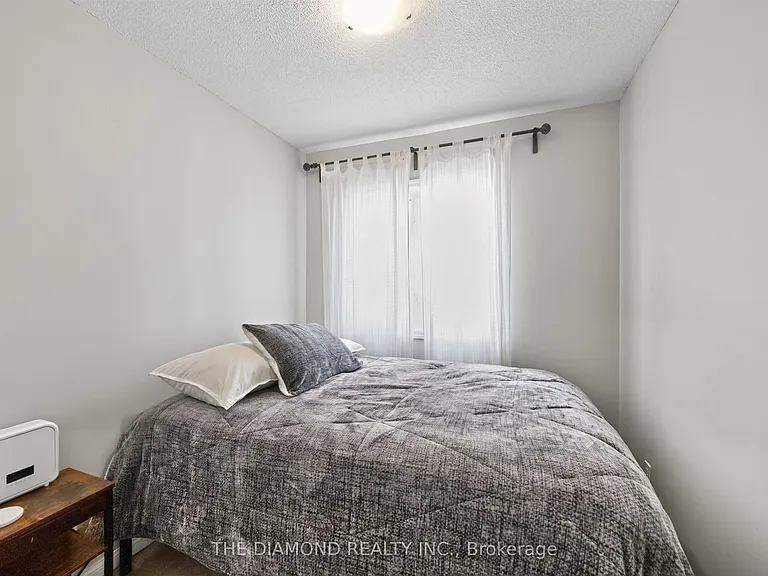 16 Laidlaw St #912 — Photo 18