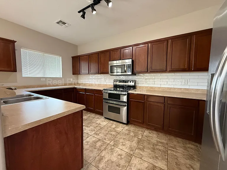 35828 N Zachary Rd — Photo 6