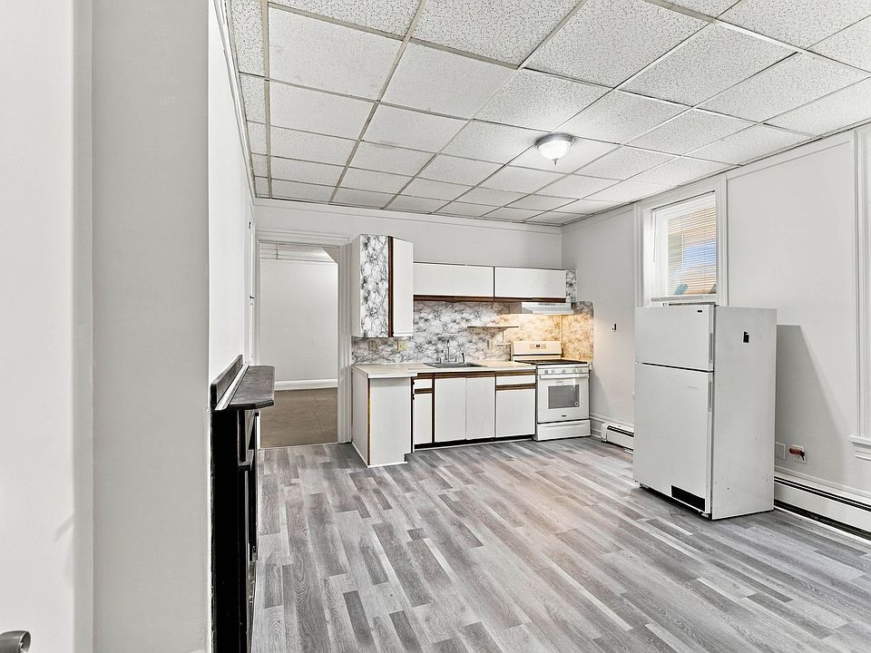 1st image of 211-213 Locust St #3