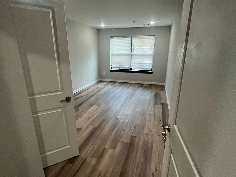 77 Park Ave #213 — Photo 5