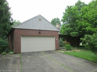 25 Ridgewood Dr, Youngstown, OH 44512