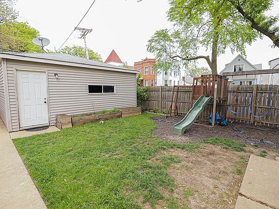 2nd image of 4830 W Cortland St