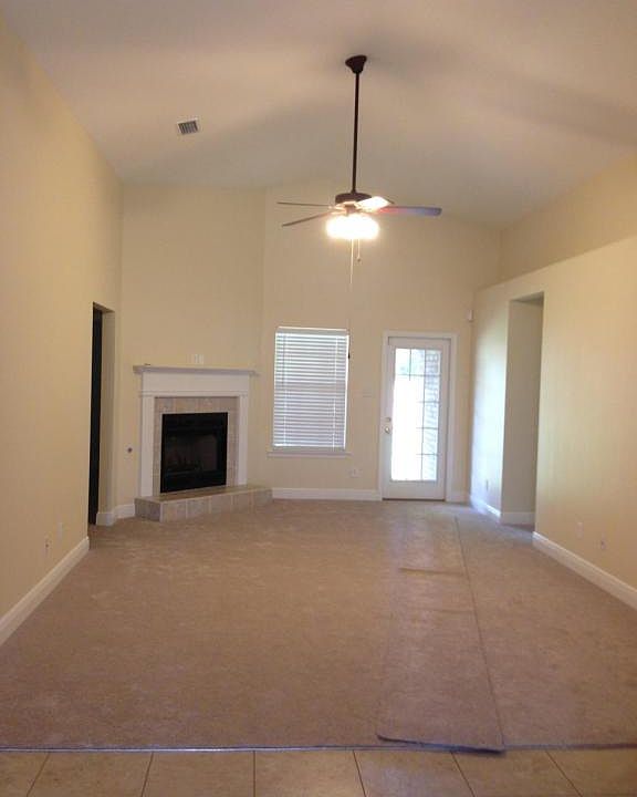 2nd image of 2481 Bluebeard Ln E
