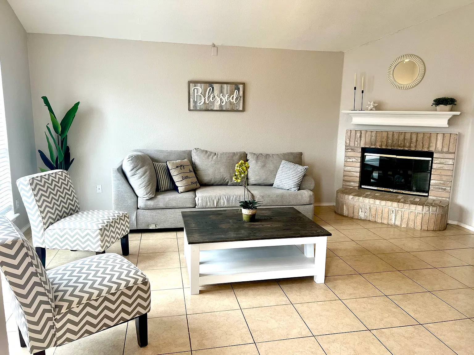 3 bed, $3,375 — Photo 2