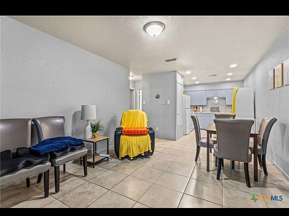 2nd image of 501 Sunset Ln APT D