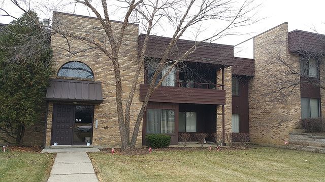 1st image of 1352 N Sterling Ave Unit 203