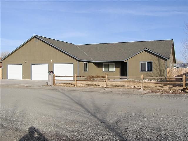 1st image of 12 Pebble Beach Dr