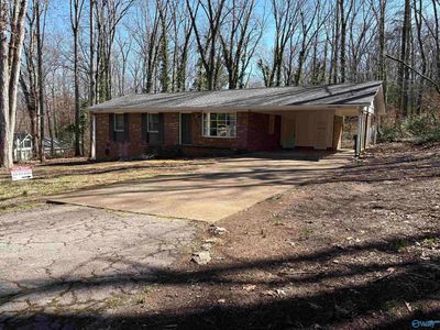 9527 Hemlock Dr SE, Huntsville, AL, 35803