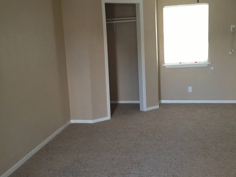 1904 Melrose Ave #1 — Photo 11