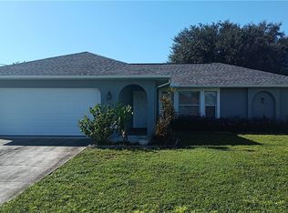 1138 SE 19th Ln, Cape Coral, FL 33990