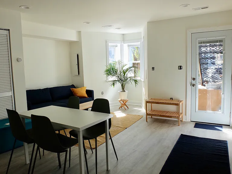 53 R St NW #B — Photo 3
