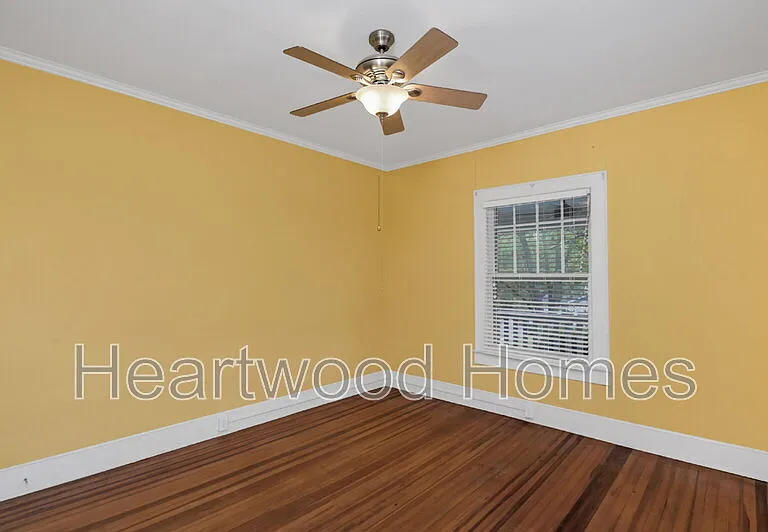 2417 Clark St #B — Photo 30