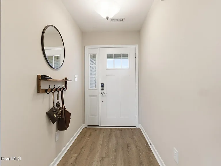 200 Grist Mill Dr — Photo 8