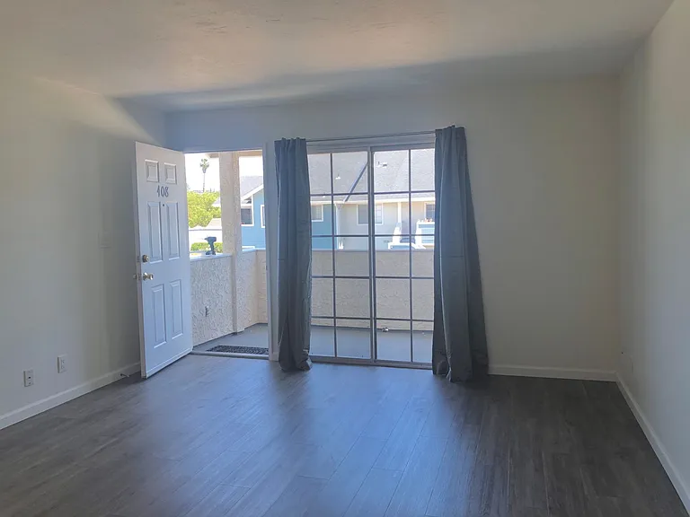 Reed and Brooke Apartments — Photo 7