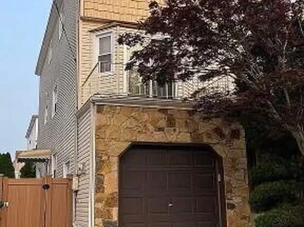 135 Vassar St, Staten Island, NY 10314