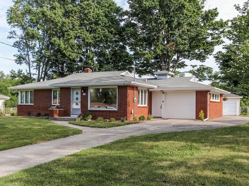 1st image of 1433 Meadowlane Dr SE