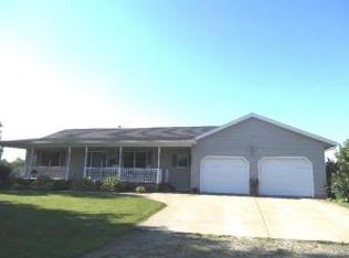 140 420th Ave, Grinnell, IA 50112