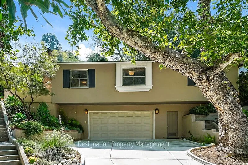360 Glenullen Dr