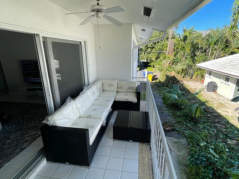 315 Venetian Dr #6 — Photo 14