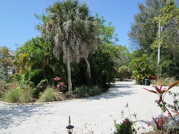5th image of 2520 Harbour Ln