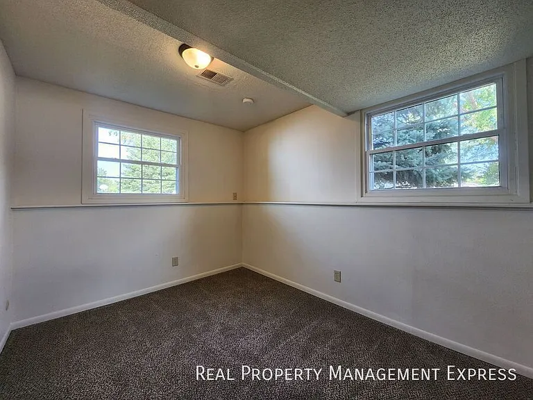 2800 W McClellan St #2 — Photo 10